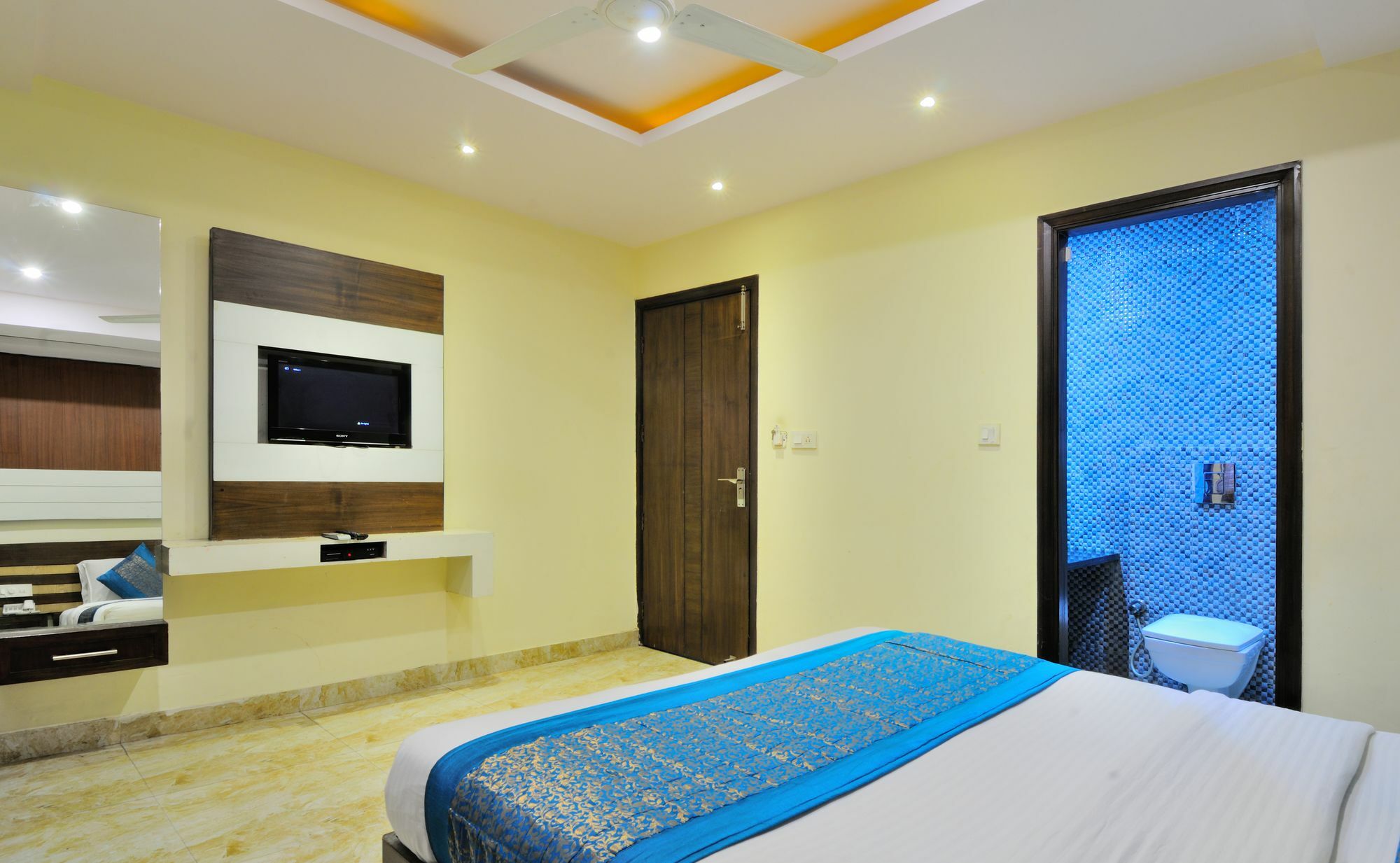Hotel Gold Star - Paharganj New Delhi