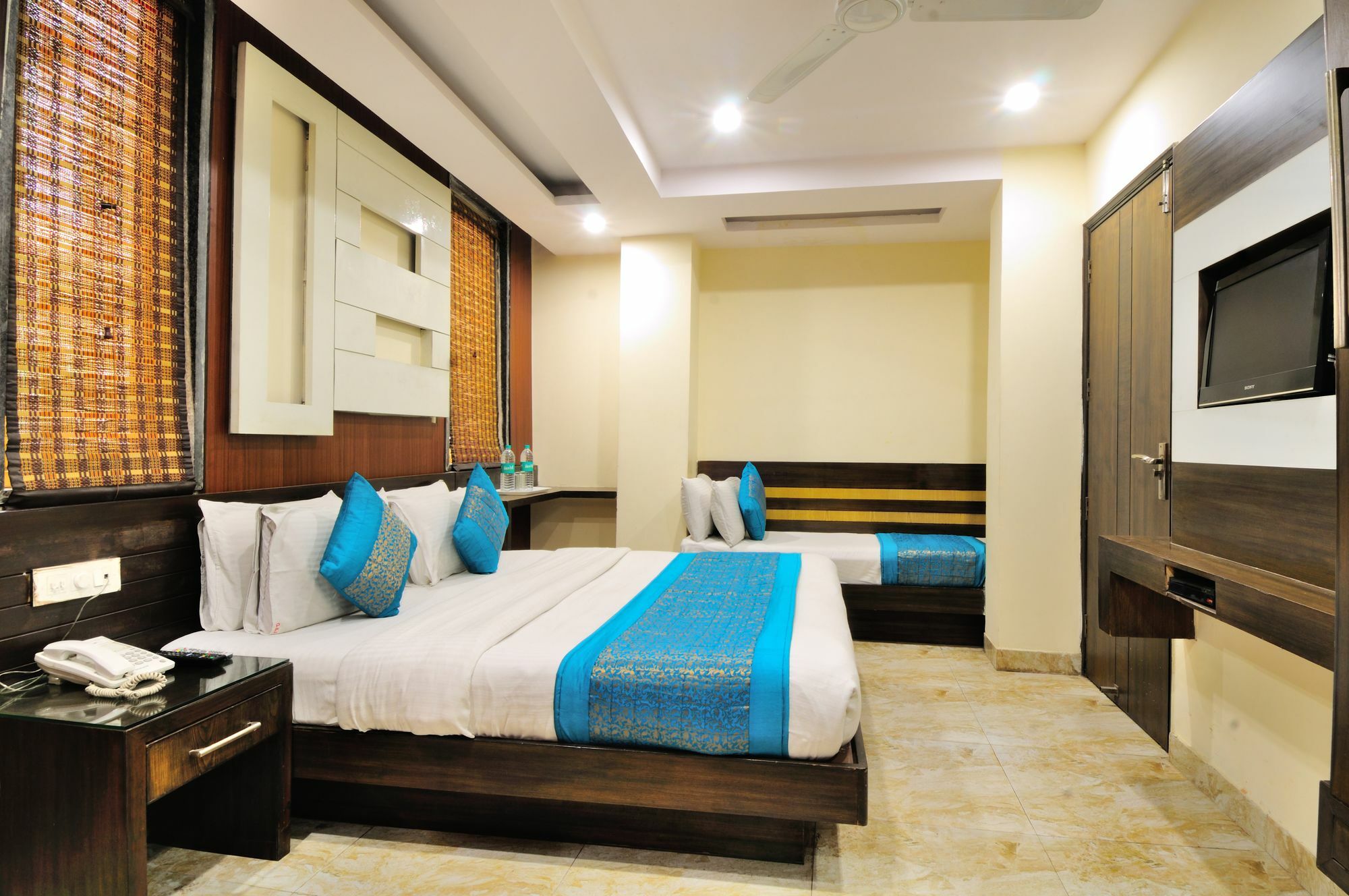 Gold Star - Paharganj New Delhi