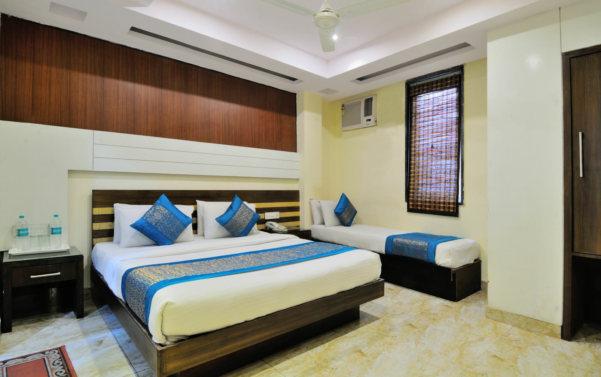 Gold Star - Paharganj New Delhi