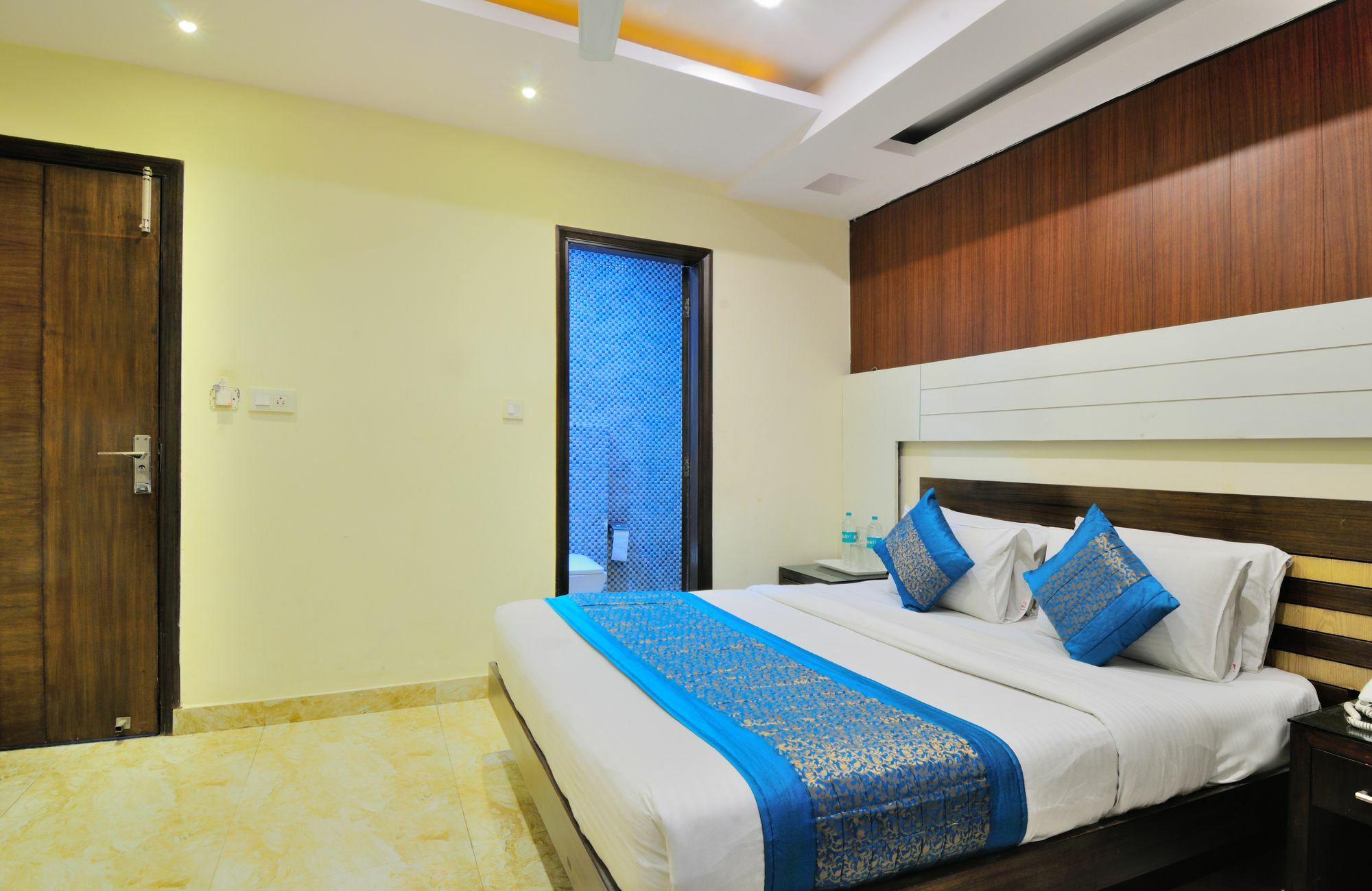 Hotel Gold Star - Paharganj New Delhi